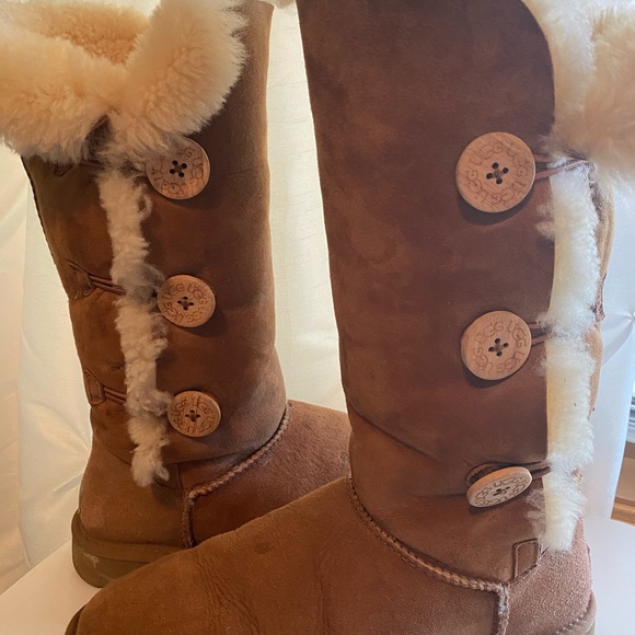 UGG triple Bailey button boots - Picture 1 of 6
